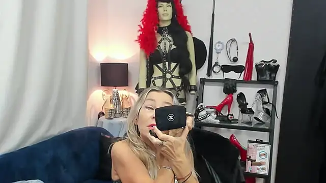 crystaLUX online show from 10-30-25, 05:06