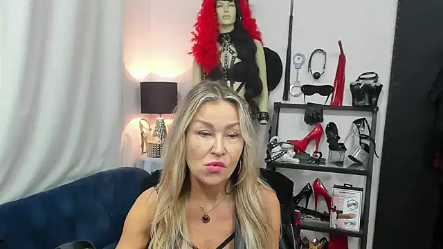 crystaLUX online show from 10-22-25, 04:12