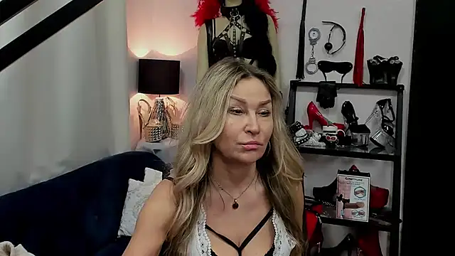 crystaLUX online show from 03-03-25, 09:02