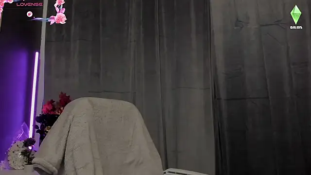 Raven Luna online show from 11-07-25, 05:23