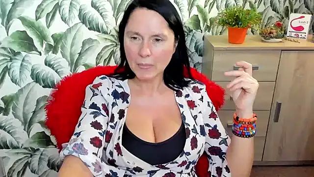 Ellennaughty online show from 02-06-25, 03:27