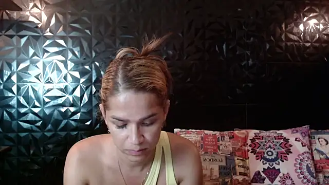 PINK  LOLA1 online show from 05-29-26, 12:38