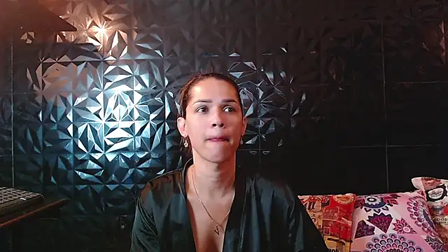 Snapshot of PINK__LOLA1 chatting on 02-06-26, 10:33 PINK LOLA1 online show from 02-06-26, 10:33