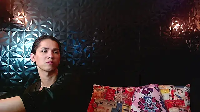 PINK  LOLA1 online show from 10-31-25, 06:59