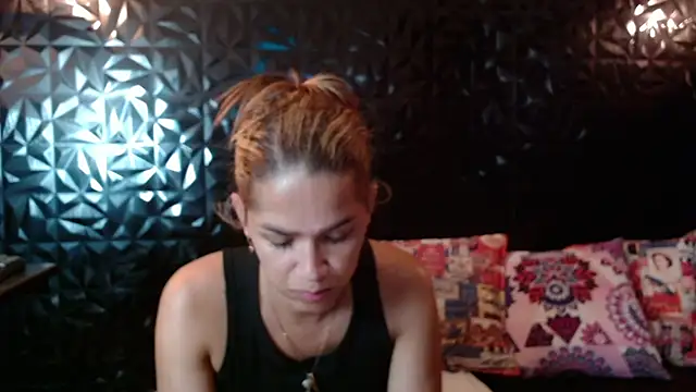 PINK  LOLA1 online show from 05-29-26, 09:54