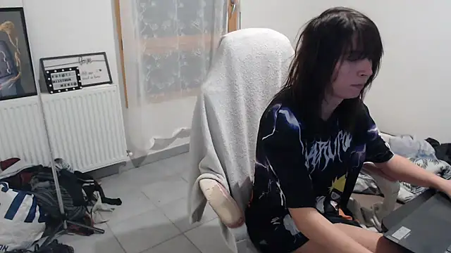 missthon0 online show from 09-28-25, 11:50