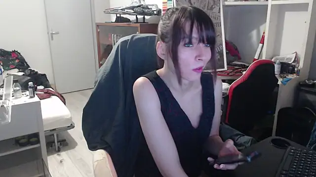 Snapshot of missthon0 chatting on 02-22-26, 02:30 missthon0 online show from 02-22-26, 02:30