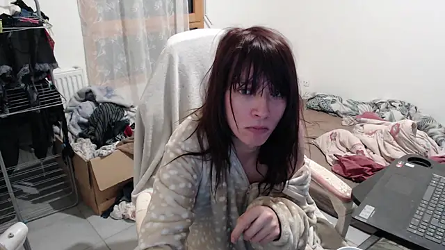 missthon0 online show from 11-13-25, 06:17