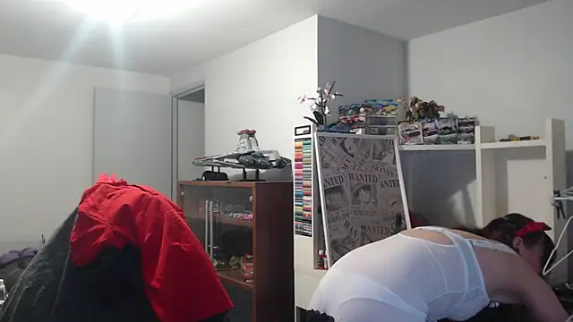 Snapshot of missthon0 chatting on 02-10-26, 12:59 missthon0 online show from 02-10-26, 12:59