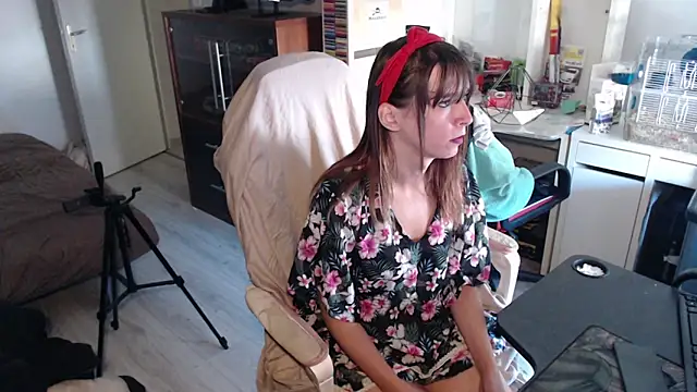 missthon0 online show from 05-28-26, 01:39