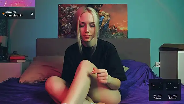 Linda Roxy online show from 12-21-24, 01:42