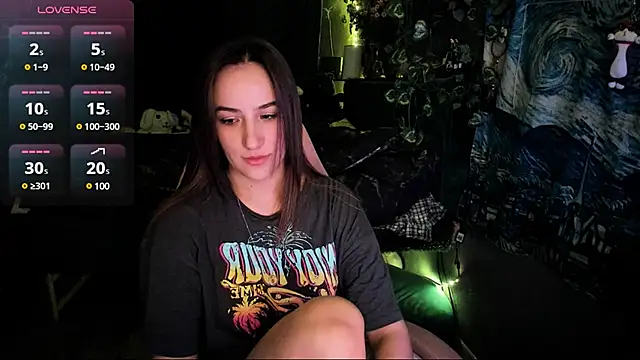 Snapshot of Selbi_Paine chatting on 01-14-25, 11:53 Selbi Paine online show from 01-14-25, 11:53