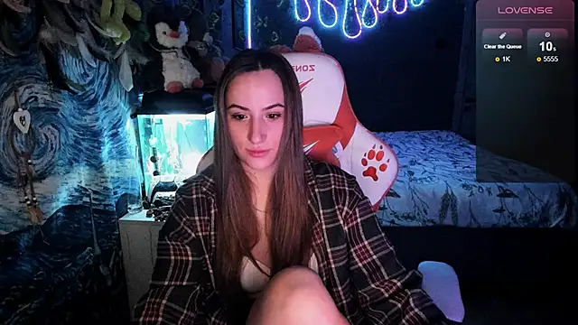 Selbi Paine online show from 06-15-26, 09:58