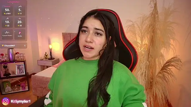 Snapshot of KallyMyller1 chatting on 02-10-25, 07:17 KallyMyller1 online show from 02-10-25, 07:17