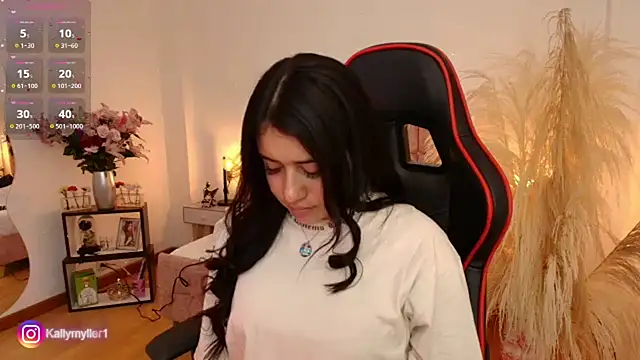 Snapshot of KallyMyller1 chatting on 02-21-25, 07:43 KallyMyller1 online show from 02-21-25, 07:43