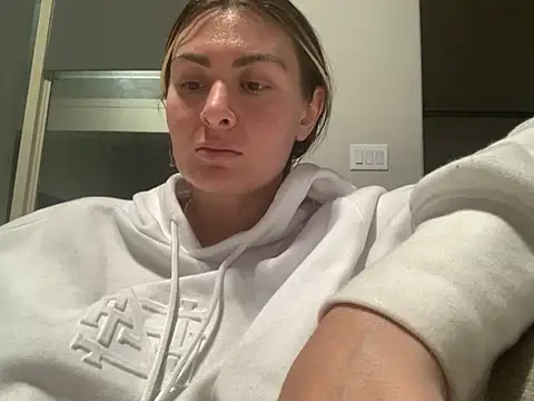 Snapshot of Alyssa_rhoades chatting on 01-25-25, 08:00 Alyssa rhoades online show from 01-25-25, 08:00