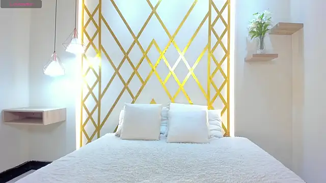 maryevans  online show from 11-05-25, 12:52