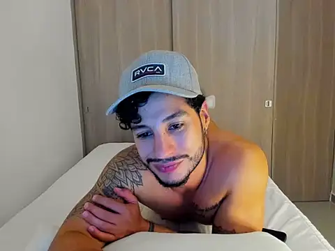 Sirs papi online show from 12-16-25, 05:00