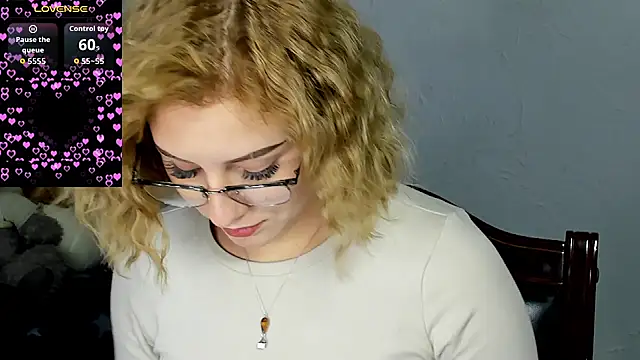 KindKristy online show from 09-19-25, 05:22