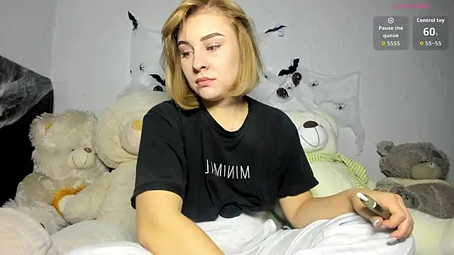 KindKristy online show from 10-28-25, 05:18