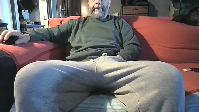 naked bear online show from 02-03-25, 09:52