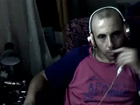 Snapshot of big_heart chatting on 07-15-26, 02:35 big heart online show from 07-15-26, 02:35