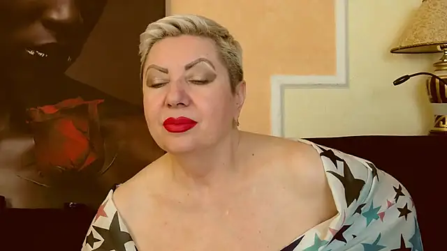 LadyPosh online show from 02-26-25, 09:42