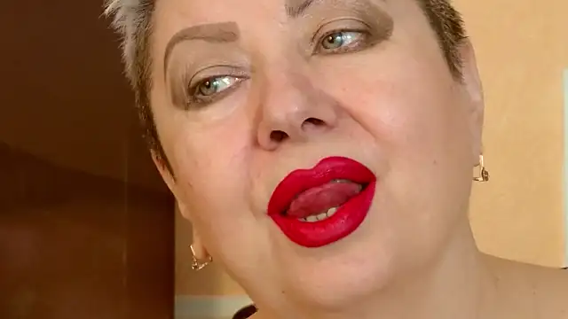 LadyPosh online show from 05-22-26, 07:34