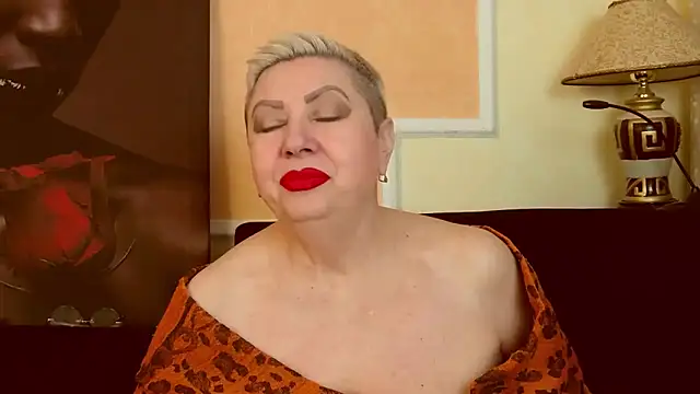 LadyPosh online show from 05-06-26, 07:07