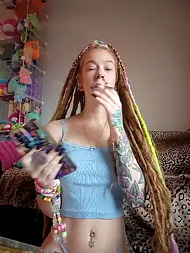 LucidLucy online show from 10-15-25, 12:46