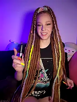 LucidLucy online show from 04-10-26, 03:02