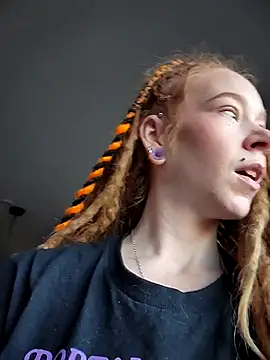 LucidLucy online show from 10-28-25, 12:48