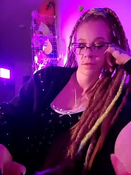 LucidLucy online show from 10-11-25, 10:38