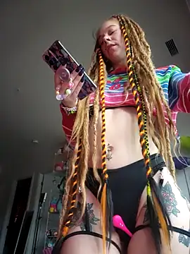 LucidLucy online show from 10-21-25, 01:10