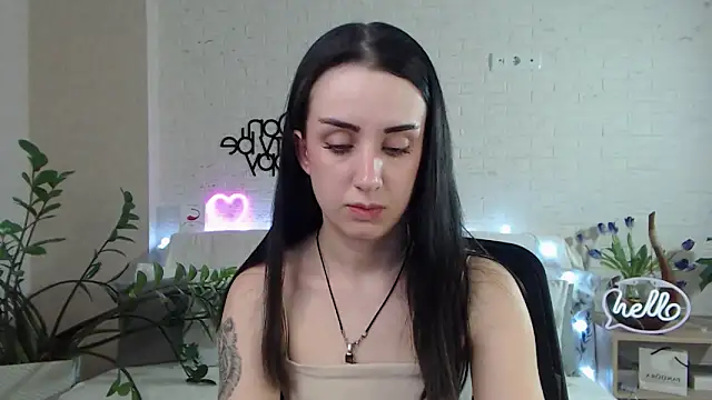 Snapshot of FranceskoJones chatting on 02-19-25, 03:50 FranceskoJones online show from 02-19-25, 03:50