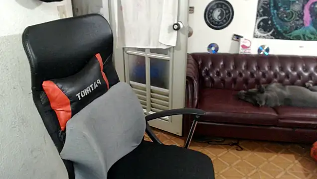 Snapshot of xherry_horny chatting on 12-04-24, 02:14 xherry horny online show from 12-04-24, 02:14