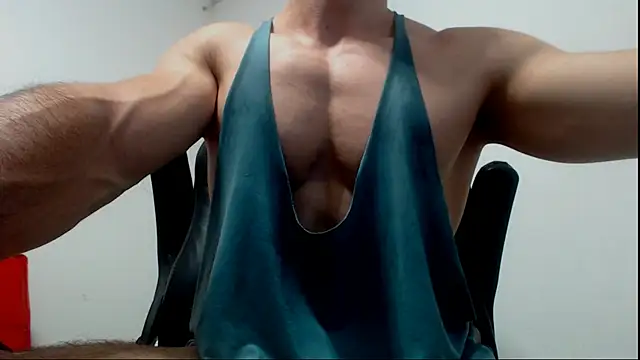sexy fit guy on cam online show from 06-20-26, 09:58