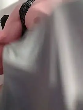 sexy fit guy on cam online show from 02-09-25, 07:05