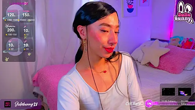 Snapshot of Littlebunny21 chatting on 03-02-25, 08:35 Littlebunny21 online show from 03-02-25, 08:35
