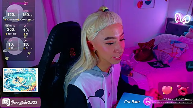 Snapshot of Littlebunny21 chatting on 02-06-25, 10:43 Littlebunny21 online show from 02-06-25, 10:43