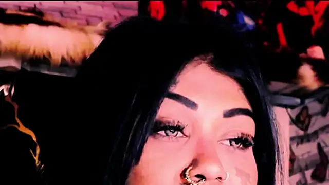 Snapshot of indian_dreamgirl chatting on 05-21-26, 01:08 indian dreamgirl online show from 05-21-26, 01:08