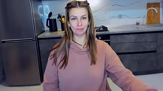 AlexiaDarren online show from 02-24-25, 07:52