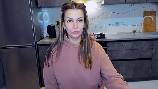 AlexiaDarren online show from 02-24-25, 11:41