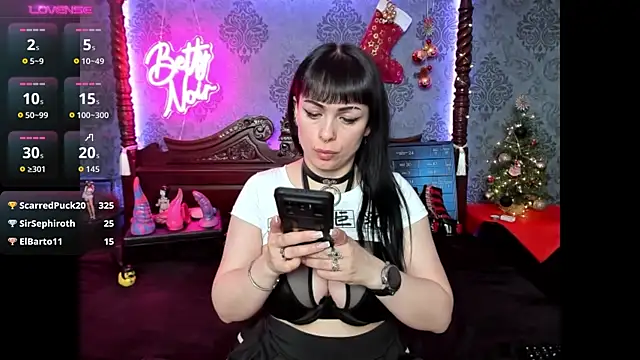 BettyNoir online show from 12-02-25, 09:49