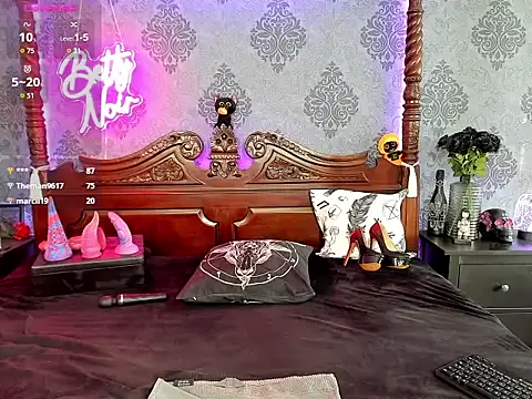 BettyNoir online show from 10-19-25, 08:06