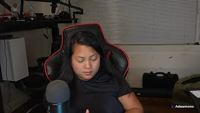 Snapshot of Bubbleliyah chatting on 02-05-26, 04:08 Bubbleliyah online show from 02-05-26, 04:08