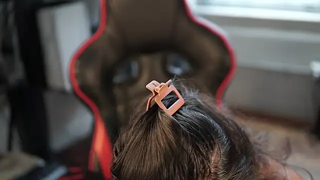 Bubbleliyah online show from 12-19-24, 03:41