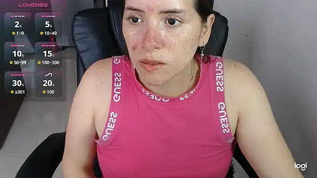 Snapshot of spicey_latina chatting on 05-19-26, 08:27 spicey latina online show from 05-19-26, 08:27