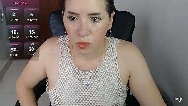 Snapshot of spicey_latina chatting on 04-20-26, 05:25 spicey latina online show from 04-20-26, 05:25