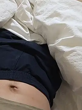 Snapshot of cenktas06 chatting on 11-14-25, 04:54 cenktas06 online show from 11-14-25, 04:54